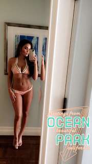 Madison Pettis feet photo thumbnail