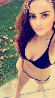Madison Pettis feet photo thumbnail