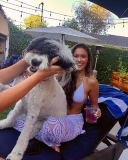 Madison Pettis feet photo thumbnail