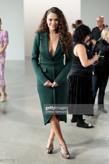 Madison Pettis feet photo thumbnail