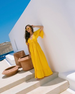 Madison Pettis feet photo thumbnail