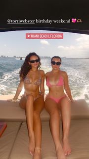 Madison Pettis feet photo thumbnail