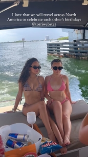 Madison Pettis feet photo thumbnail