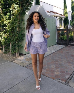 Madison Pettis feet photo thumbnail
