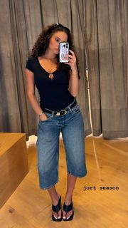 Madison Pettis feet photo thumbnail