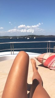 Madison Reed feet photo thumbnail