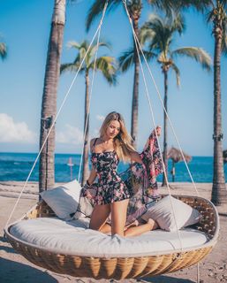 Madison Reed feet photo thumbnail