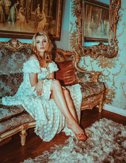 Madison Thompson feet photo 17