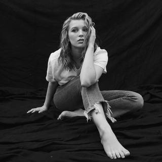 Madison Thompson feet photo 13