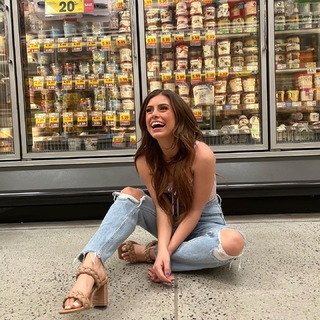 Madisyn Shipman feet photo thumbnail