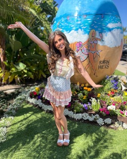 Madisyn Shipman feet photo thumbnail