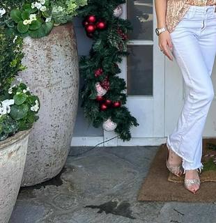 Madisyn Shipman feet photo thumbnail