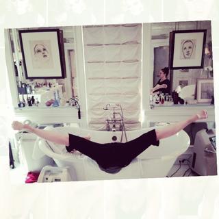 Madonna feet photo thumbnail