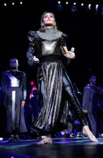 Madonna feet photo thumbnail