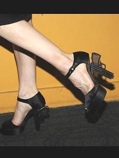 Madonna feet photo thumbnail