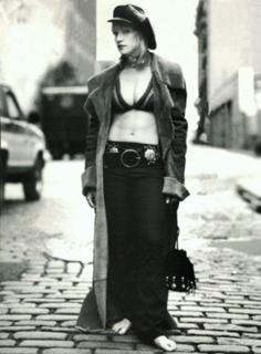 Madonna feet photo thumbnail