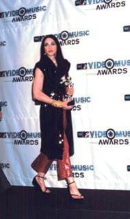 Madonna feet photo thumbnail