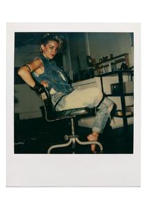 Madonna feet photo thumbnail
