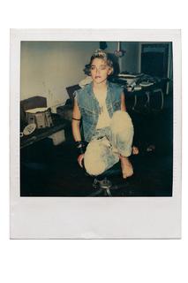Madonna feet photo thumbnail