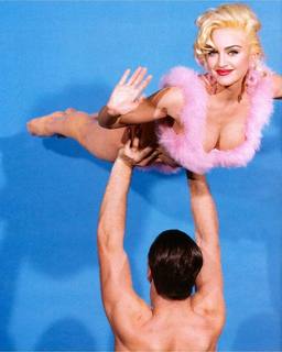 Madonna feet photo thumbnail