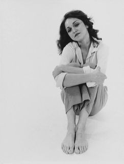 Madonna feet photo thumbnail