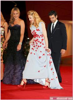 Madonna feet photo thumbnail