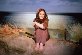 Madonna feet photo thumbnail