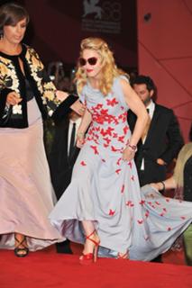 Madonna feet photo thumbnail