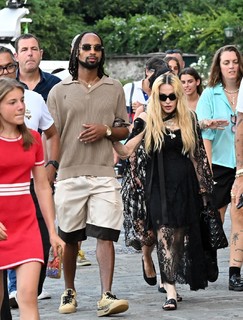 Madonna feet photo thumbnail