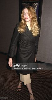 Madonna feet photo thumbnail