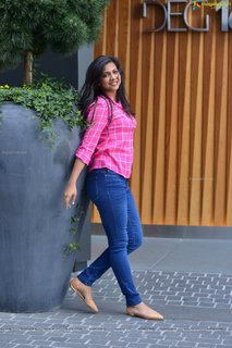 Madonna Sebastian feet photo 4