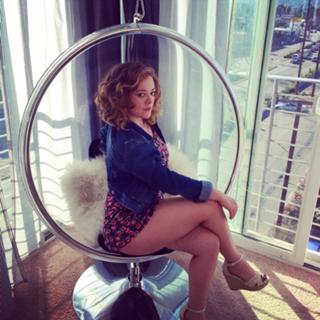 Madylin Sweeten feet photo 4