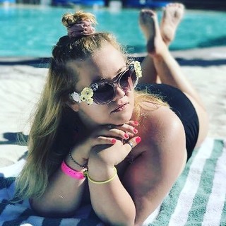 Madylin Sweeten feet photo 1
