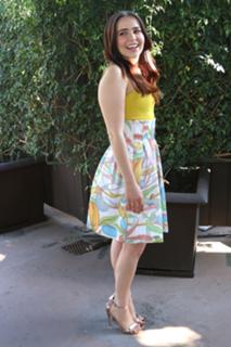 Mae Whitman feet photo thumbnail