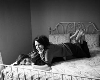Mae Whitman feet photo thumbnail