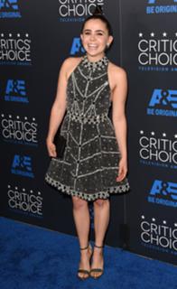 Mae Whitman feet photo thumbnail