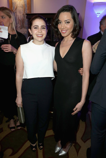 Mae Whitman feet photo thumbnail