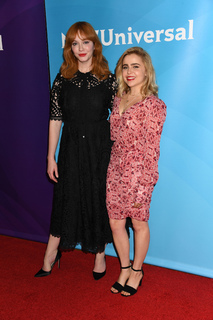 Mae Whitman feet photo thumbnail