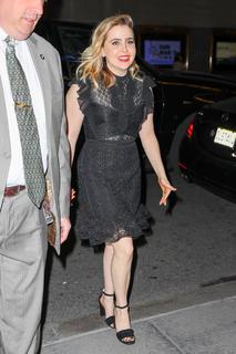 Mae Whitman feet photo thumbnail