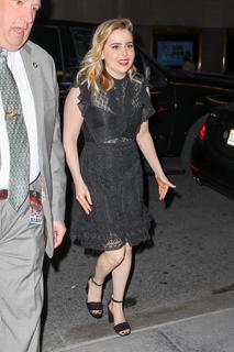 Mae Whitman feet photo thumbnail