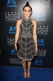 Mae Whitman feet photo thumbnail
