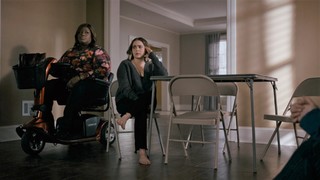 Mae Whitman feet photo thumbnail
