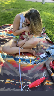 Mae Whitman feet photo thumbnail