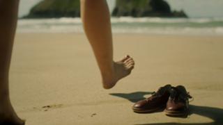 Maeve Dermody feet photo 12