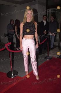Maeve Quinlan feet photo 4