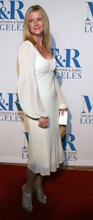 Maeve Quinlan feet photo 5