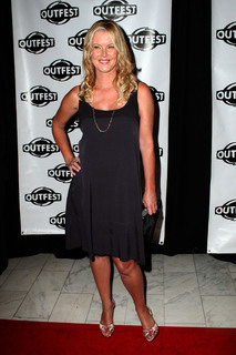 Maeve Quinlan feet photo 17