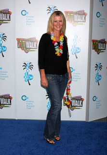 Maeve Quinlan feet photo 10