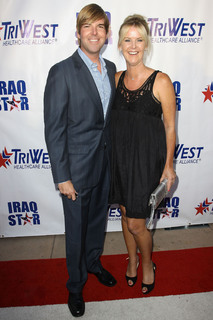 Maeve Quinlan feet photo 4
