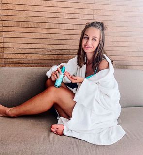 Magda Bereda feet photo 2
